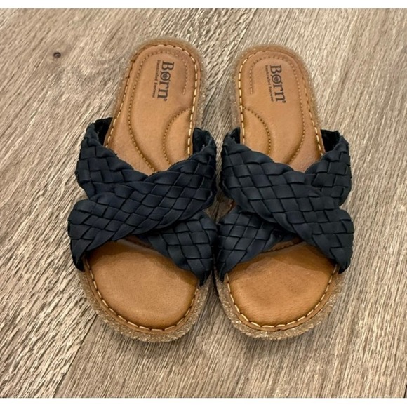 Women's Born Rue Flat Black CrissCross Leather Sandal Size 7 / 38 - Picture 10 of 11